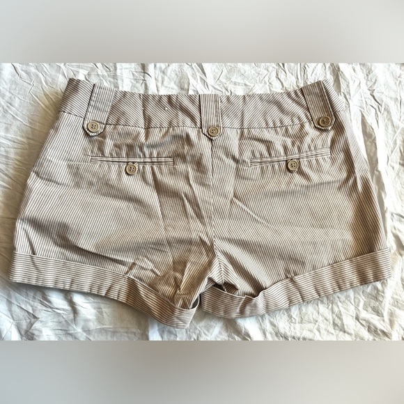 Studio Y Women's Tan Striped Shorts Size 7/8 - Picture 7 of 9